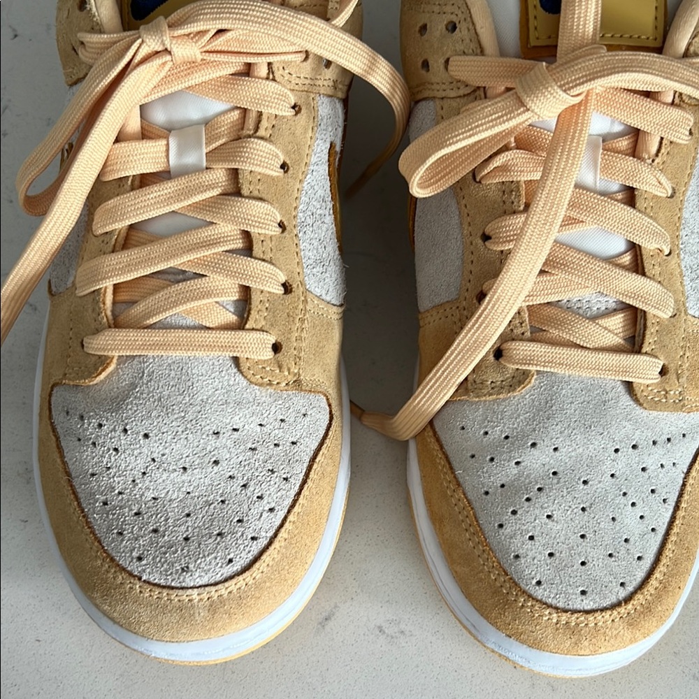 Very Good - Women's Nike Dunk Low LX Sneaker - White / Yellow - Gold - Size W7 - Picture 9 of 16